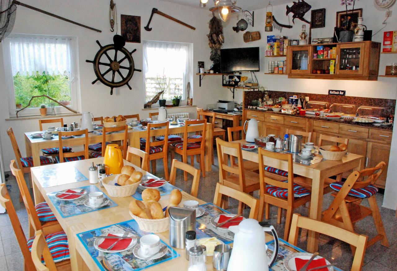 Pension Im Ostseebad Sellin Exterior photo